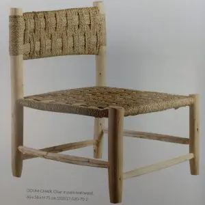 silla hoja de palma y madera-min